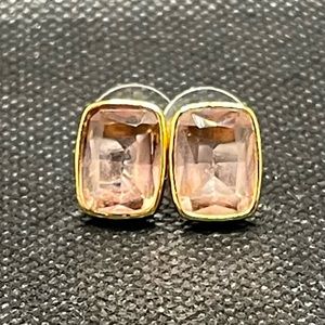 Lauren Ralph Lauren
Peach/Pink Rectangle Stone Stud Earrings in Gold Tone